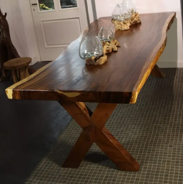 Artikelbild 3 des Artikels “Massivholztisch Suar mit Holzbeinen Modell X, 251cm Länge, 108cm max. Breite, 82cm Höhe. Tischplatte hat eine Stärke von 7,5cm “